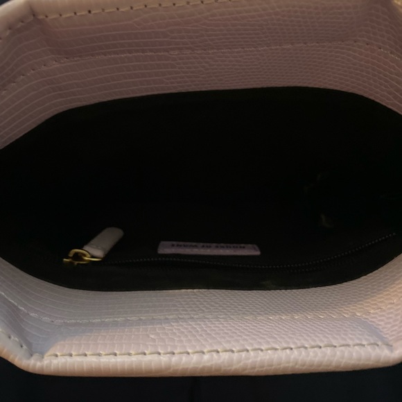 House of Want “Chill” clutch in Lavender - Picture 3 of 3